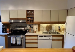Quaint Georgetown Home, Walk Score 97, Wisconsin Shops & Dining, Back Yard