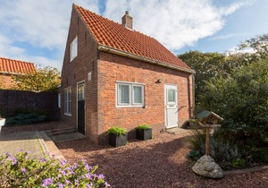 Quaint Holiday Home in Domburg with Terrace