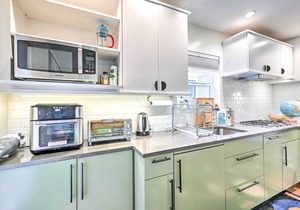 Quaint Seattle Retreat: 2 Mi to Capitol Hill!