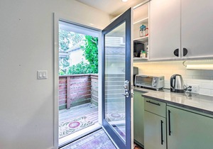 Quaint Seattle Retreat: 2 Mi to Capitol Hill!