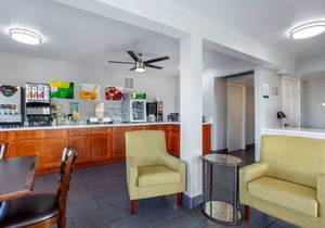 Quality Inn & Suites near Downtown Mesa