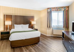 Quality Hotel & Suites Sherbrooke