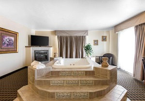 Quality Inn and Suites Summit County