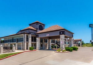 Quality Inn I-10 East Near at&T Center