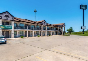 Quality Inn I-10 East Near at&T Center