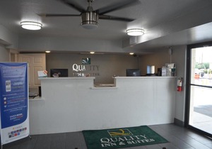Quality Inn & Suites near Downtown Mesa