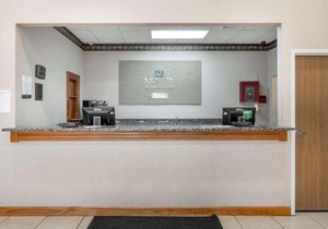 Quality Inn & Suites South-Obetz