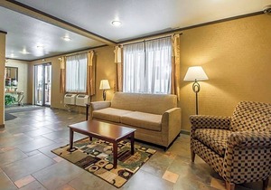 Quality Inn & Suites Decorah