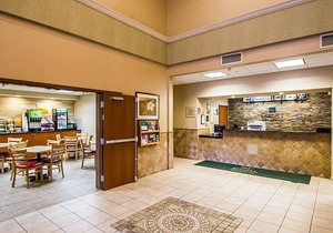 Quality Inn & Suites Fishkill South near I-84