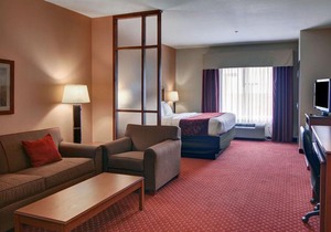 Quality Suites Near Cedar Creek Lake