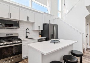 Quarry A40 - Stunning Pet Friendly 2BD 2BA! Communal Pool, Hot Tub & More!