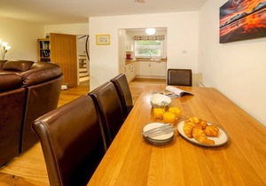Quarry Bank - Three Bedroom House, Sleeps 6