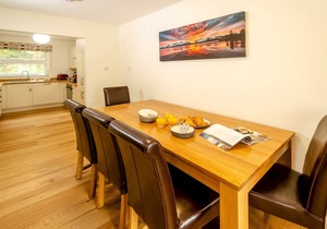 Quarry Bank - Three Bedroom House, Sleeps 6