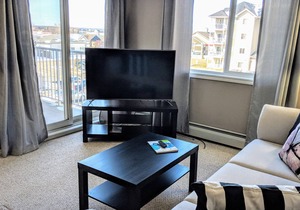 Quiet 2BR2Bath Close to Westview U/G Parking