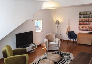 Quiet and Sunny central Lisbon apartment