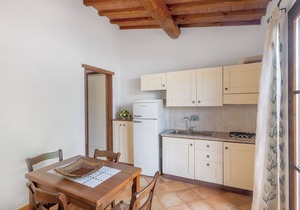 Quiet Apartment “I Tigli 2” near Town Centre with Terrace & Garden; Parking Available