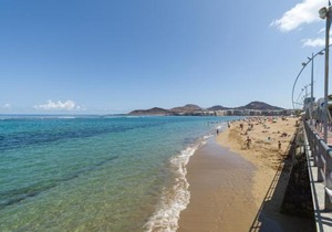 Quiet behind the beach By CanariasGetaway