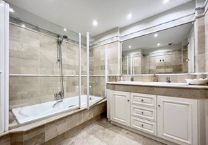 Quiet, charming, newly ren. golf Apartment