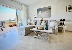 Quiet, charming, newly ren. golf Apartment