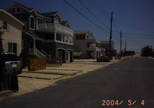 Quiet Convenient Beach Block Home