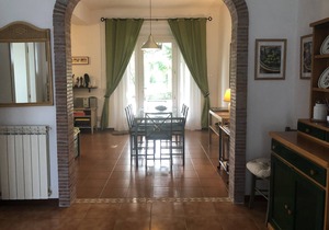 Quiet, in the roman countryside, at the gates of the city with pool and WiFi.