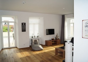 Quiet LOFT STYLE Apartment 5 * in old town with 42m terrace