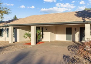 Quiet Phoenix House with Pool, Firepit, Close to ASU, Airport, Attractions