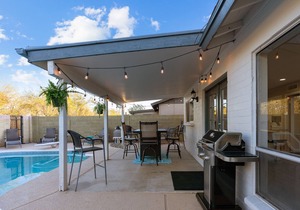 Quiet Phoenix House with Pool, Firepit, Close to ASU, Airport, Attractions