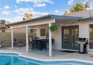 Quiet Phoenix House with Pool, Firepit, Close to ASU, Airport, Attractions