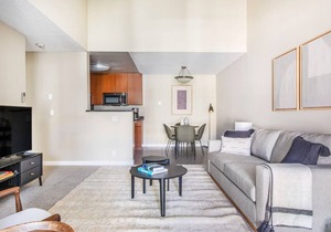 Quiet Santa Clara 1BR w/W/D, Parking, walk Downtown, by Blueground