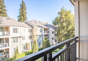 Quiet Santa Clara 1BR w/W/D, Parking, walk Downtown, by Blueground