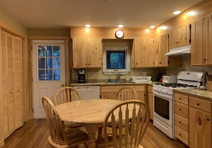 Quiet Waterfront Cottage on Squam