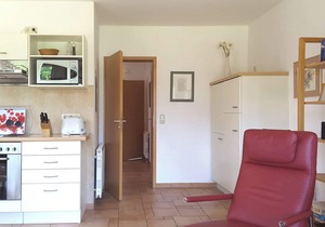 Quietly situated first floor apartment w. Garden, south-facing terrace, barbecue area and WLAN