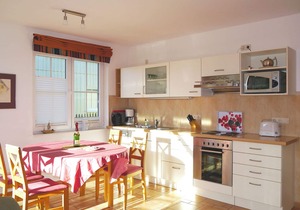 Quietly situated first floor apartment w. Garden, south-facing terrace, barbecue area and WLAN