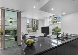 QV Stays Upscale Modern Viaduct Haven