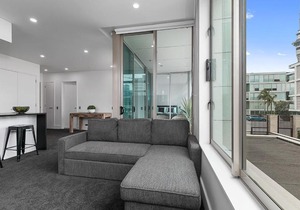 QV Stays Upscale Modern Viaduct Haven