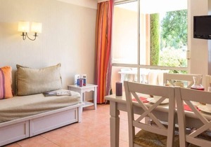 Résidence Pierre & Vacances Les Rives de Cannes Mandelieu*** - Apartment for 5 people - 1 bedroom - Terrace or balcony
