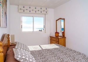 R. 186 - NEPTUNO B 1-4 - Apartment near the lighthouse of Roses, beautiful sea views and swimming pool.