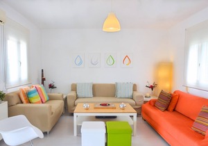 R 193 Spacious 5 bedroom Mansion with Private Bathrooms with Heated Swimming Pool