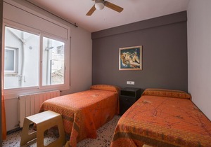 R54 Two bedroom apartment 20m from the beach Calafell