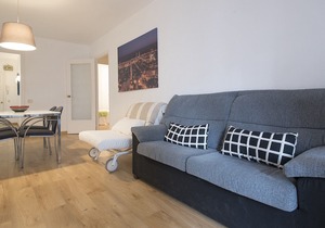 R68-1 Two bedroom apartment 50 m from the beach