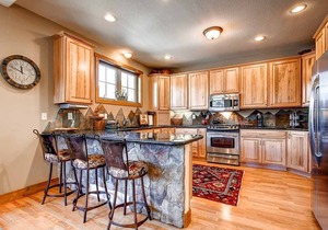 Rachel Lane Home: Views, Style, Hot Tub