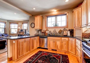Rachel Lane Home: Views, Style, Hot Tub