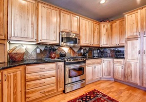 Rachel Lane Home: Views, Style, Hot Tub