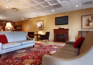 Ramada by Wyndham East Syracuse Carrier Circle