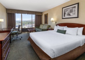 Ramada by Wyndham Reno Hotel and Casino