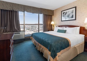 Ramada by Wyndham Reno Hotel and Casino