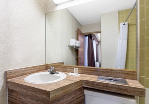 Ramada by Wyndham Reno Hotel and Casino