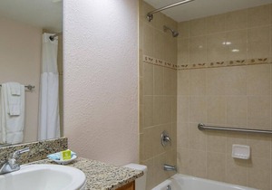RARE FIND! Beach Front Resort at Gulf Stream Sleeps 2-4 with pool, hot tub, BBQ