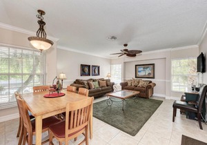 Rare Gem In Siesta Key Village